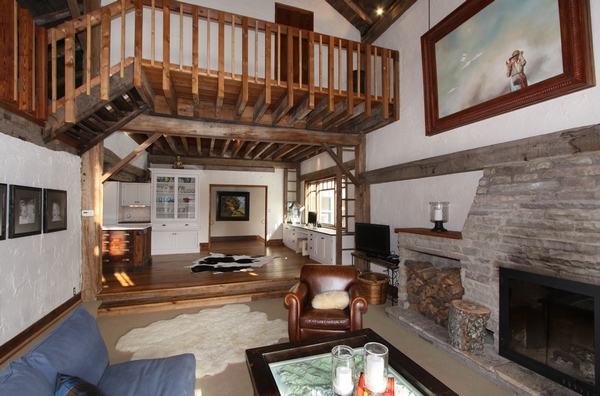 Luxury real estate and Country Homes for sale including horse farms and property in the Caledon and King City areas near Toronto